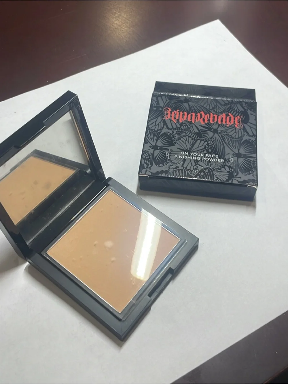 Reina rebelde On Your Face Finishing Powder